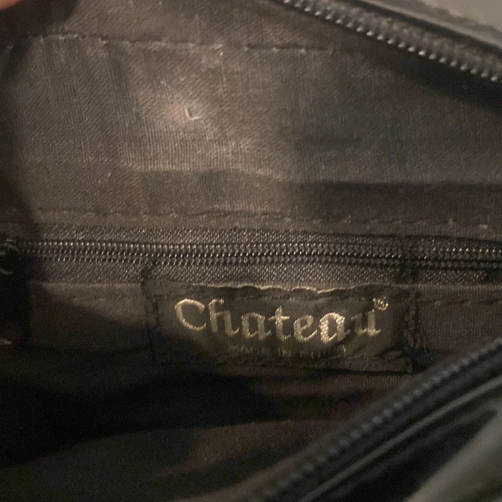 Vintage black shiny purse - Picture 3 of 7